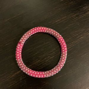 💕handmade pink beaded bracelet💕